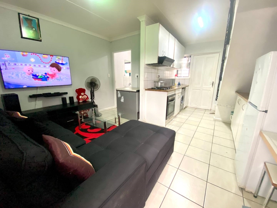 2 Bedroom Property for Sale in Maitland Western Cape